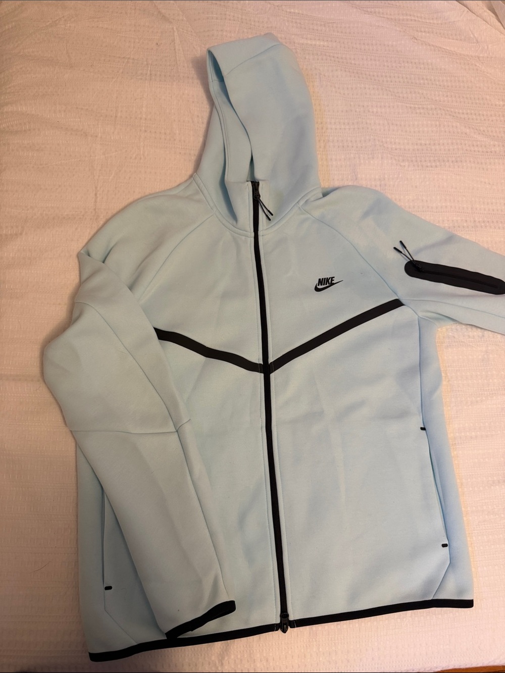 Nike Men’s Pale Blue Full-Zip Hooded Jacket with Black Trim